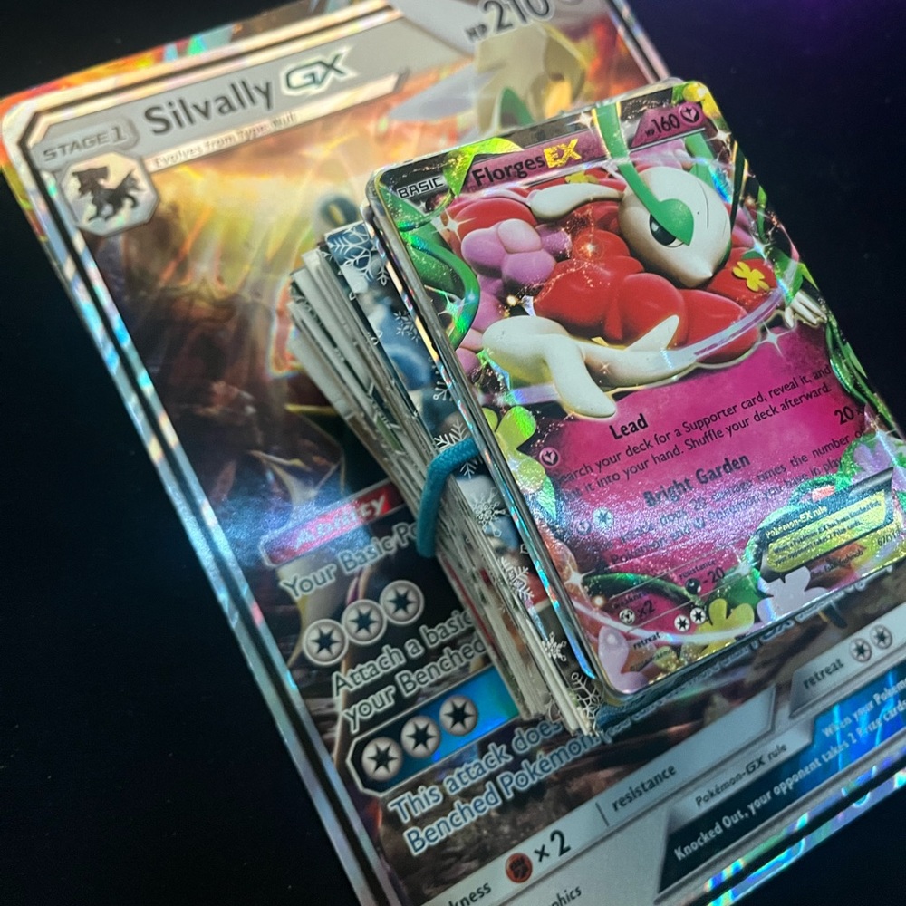 Collectible Card Lot - Picture 4 of 4